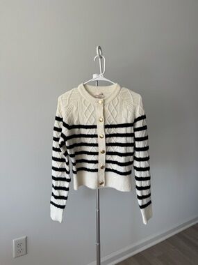 Universal Thread black and white striped cardigan Size XS